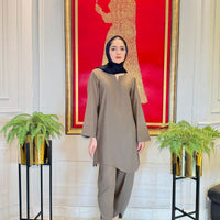 Chic Monday - Signature Hem Cut with Shalwar Pants